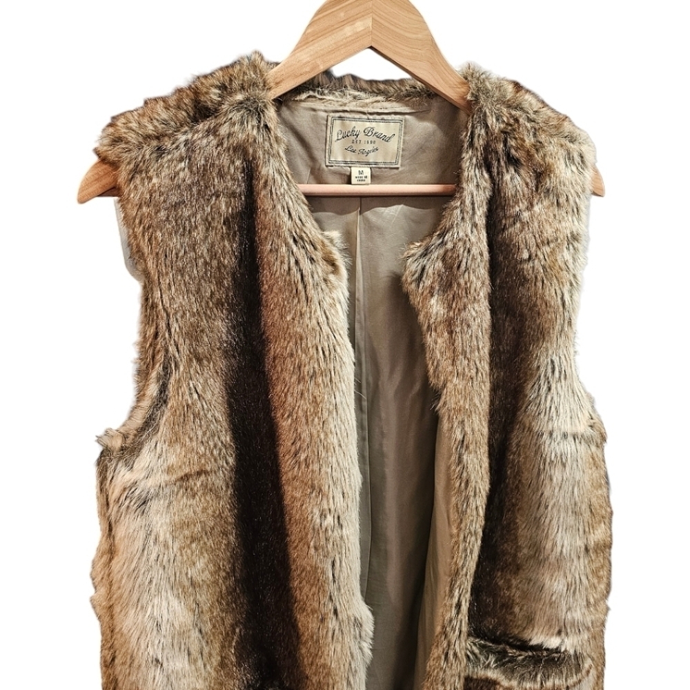 Lucky Brand Boho Faux Fur Sleeveless Open Front Vest Size Medium Pockets Soft - Picture 3 of 10